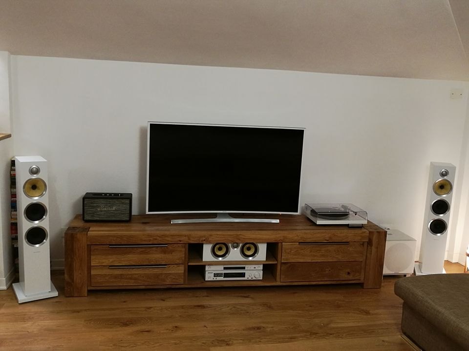 Impianto Hi-Fi con televisore
