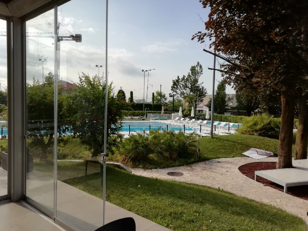 Impianto audio e video in un locale